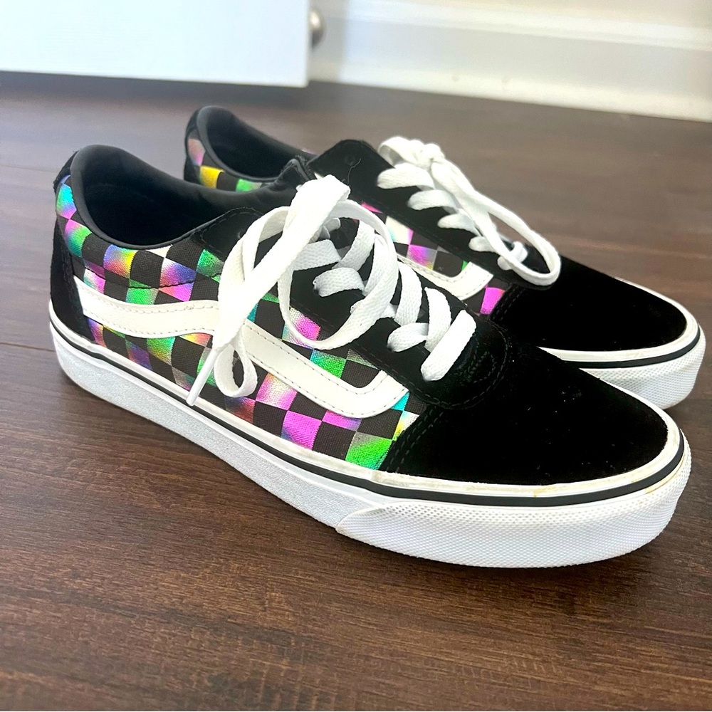 VANS sneakers - women’s size 7.5